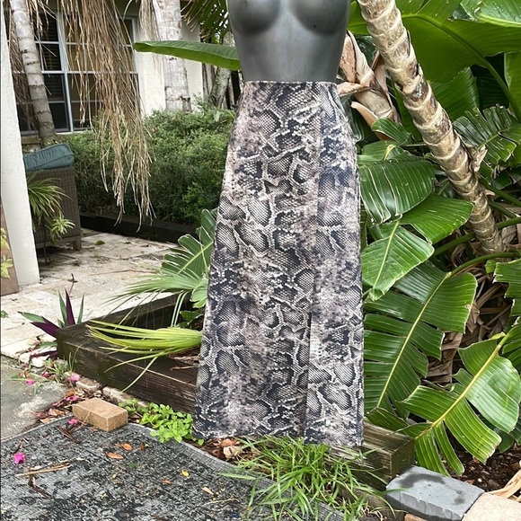 Snake print pencil skirt - Picture 1 of 6